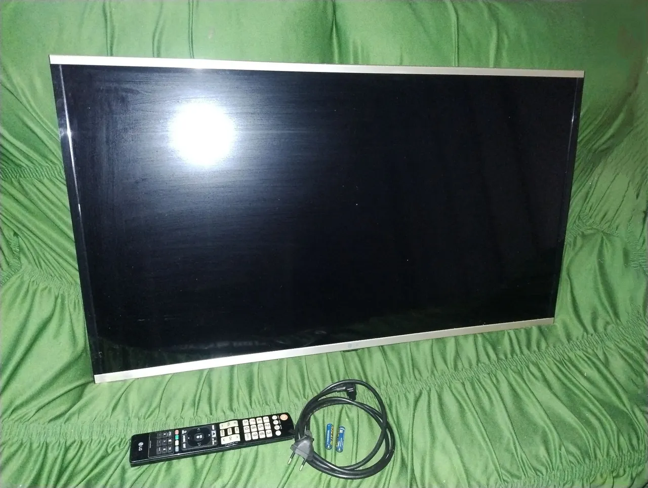 TV led LG 40" c/controle perfeito estado