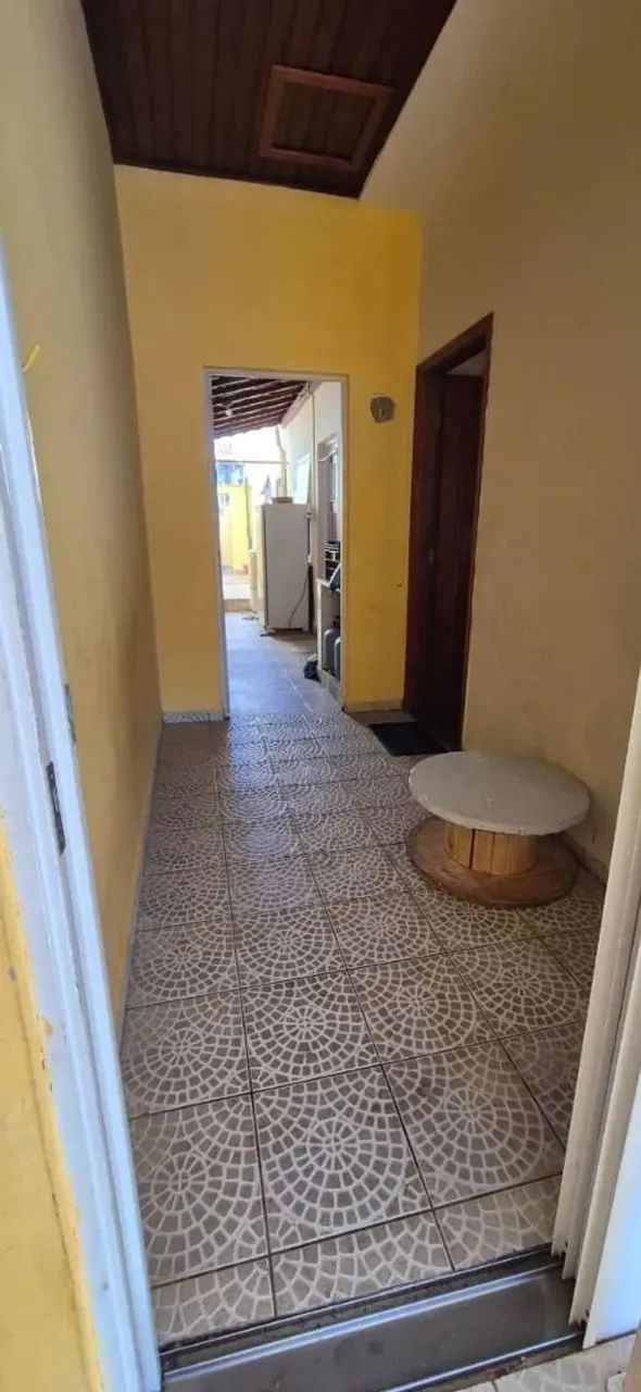 Casa em bairro com ótima localização e quintal amplo - Foto 3