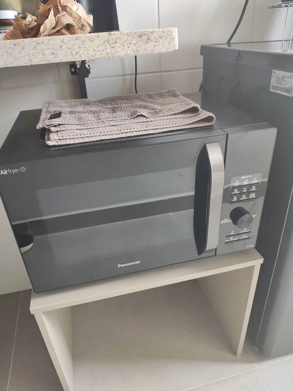 Micro-ondas Panasonic Air Fryer 30 Litros CD89