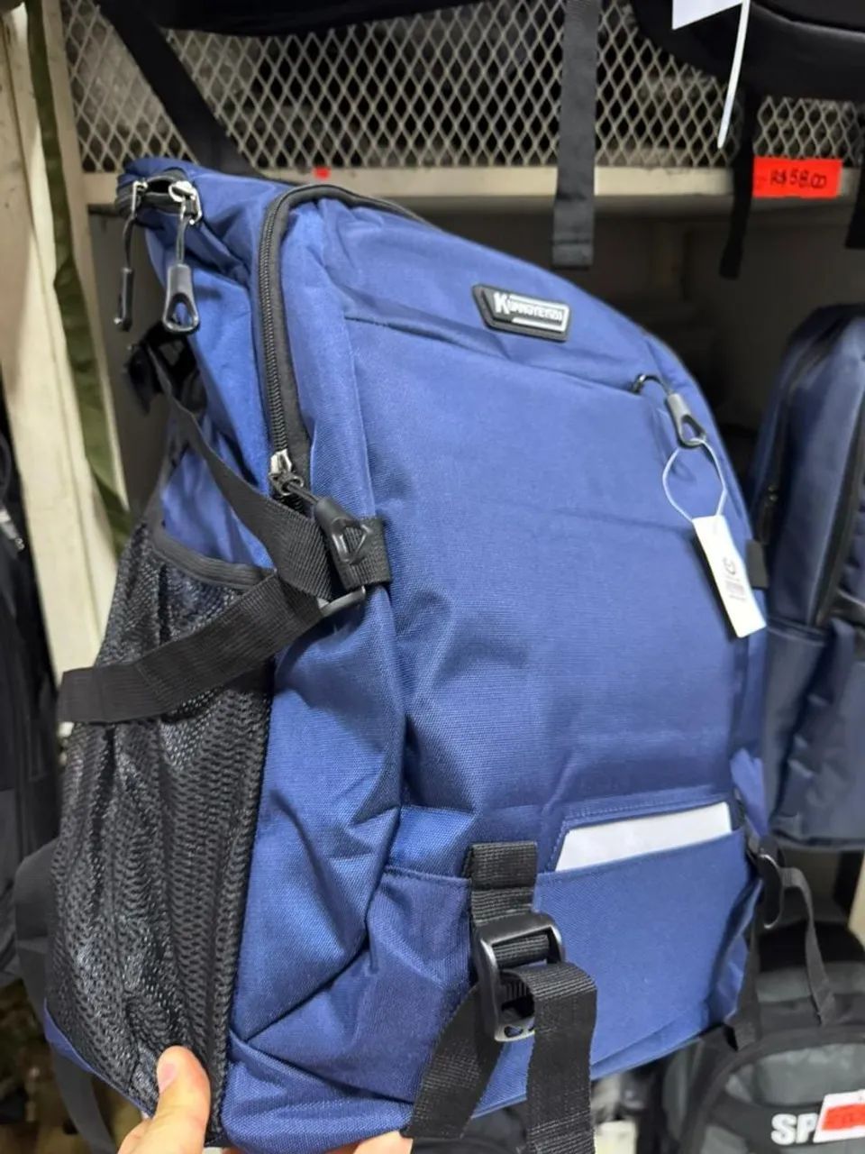 Mochila grande estilo camping com espaço para notebook  - Foto 3