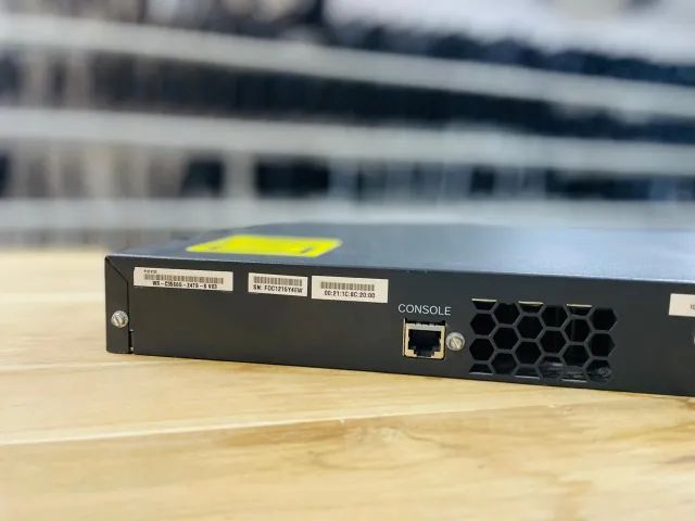 Switch Cisco Ws-c3560g-24ts-s Gerenciável 24 Portas 10/100/1000 + 4 Sfp - Foto 2