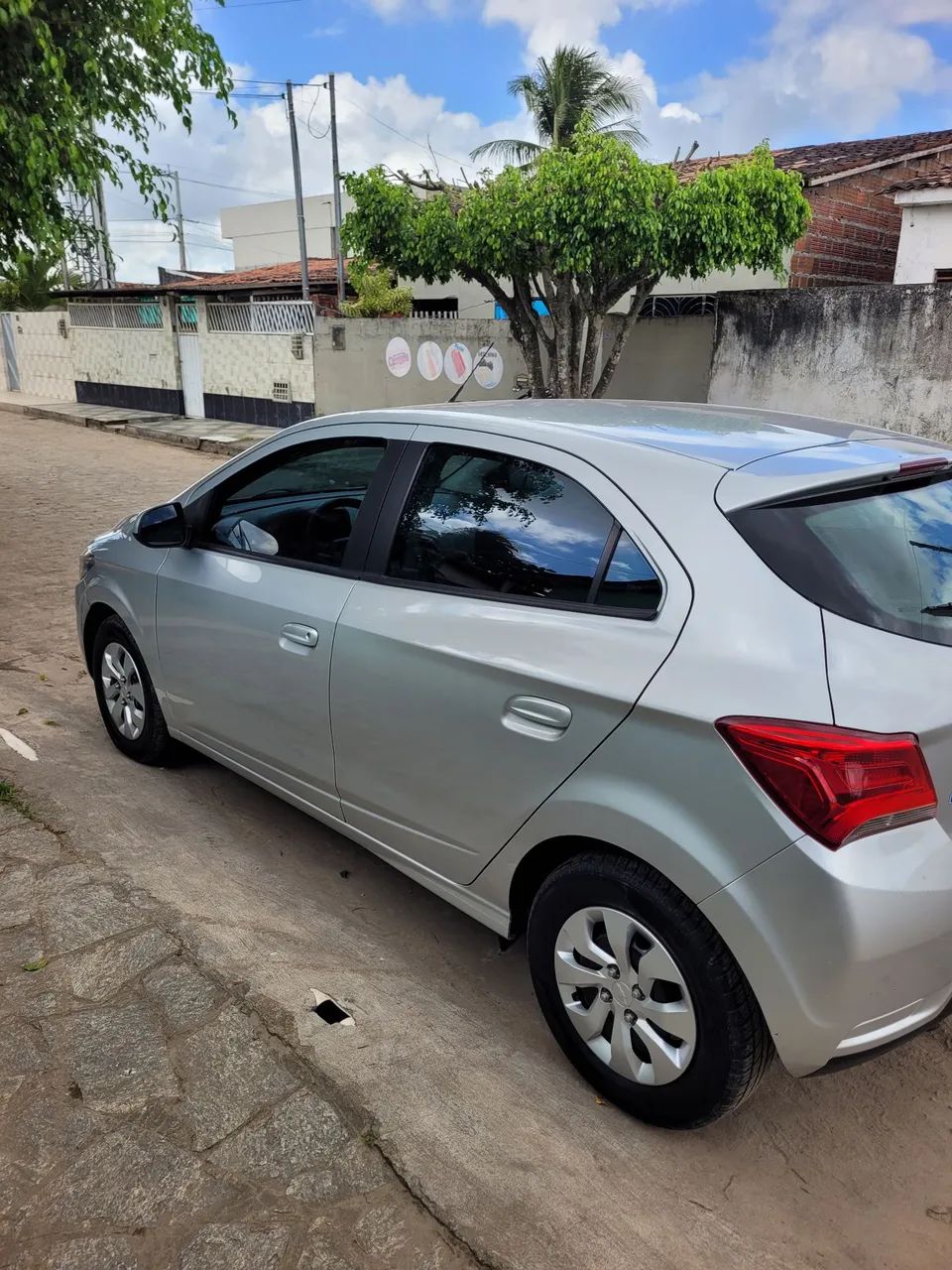 Chevrolet Onix Hatch LT 1.0 8V Flex Mec. 4P 2017 - Foto 3