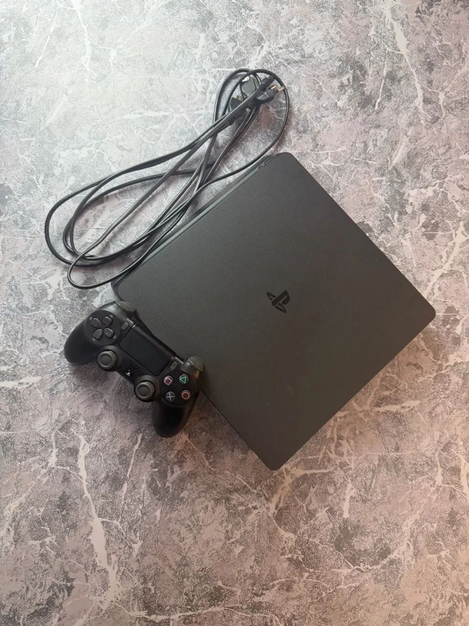 PLAYSTATION 4 SLIM 1TB