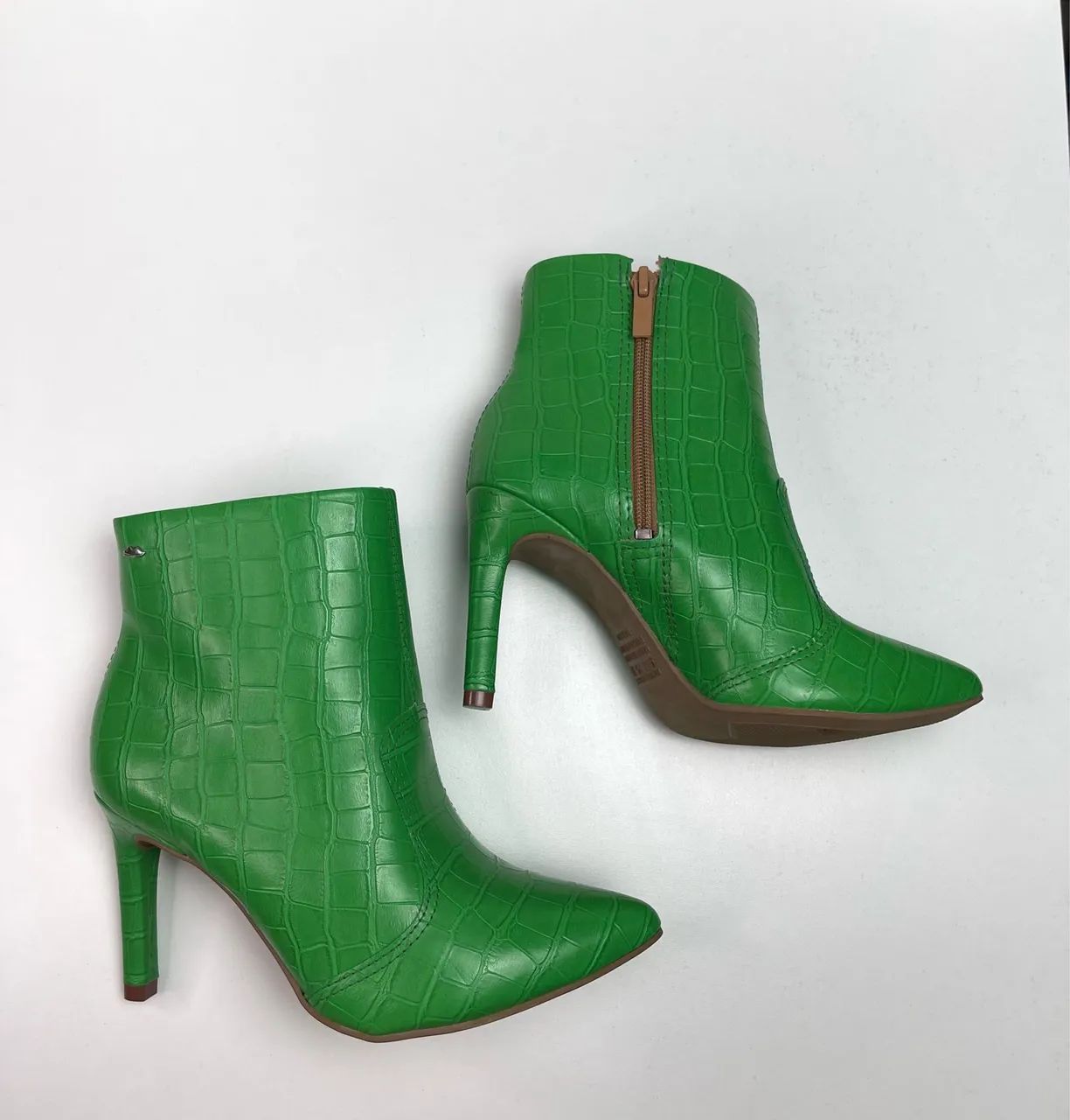 Bota feminina de couro  - Foto 4