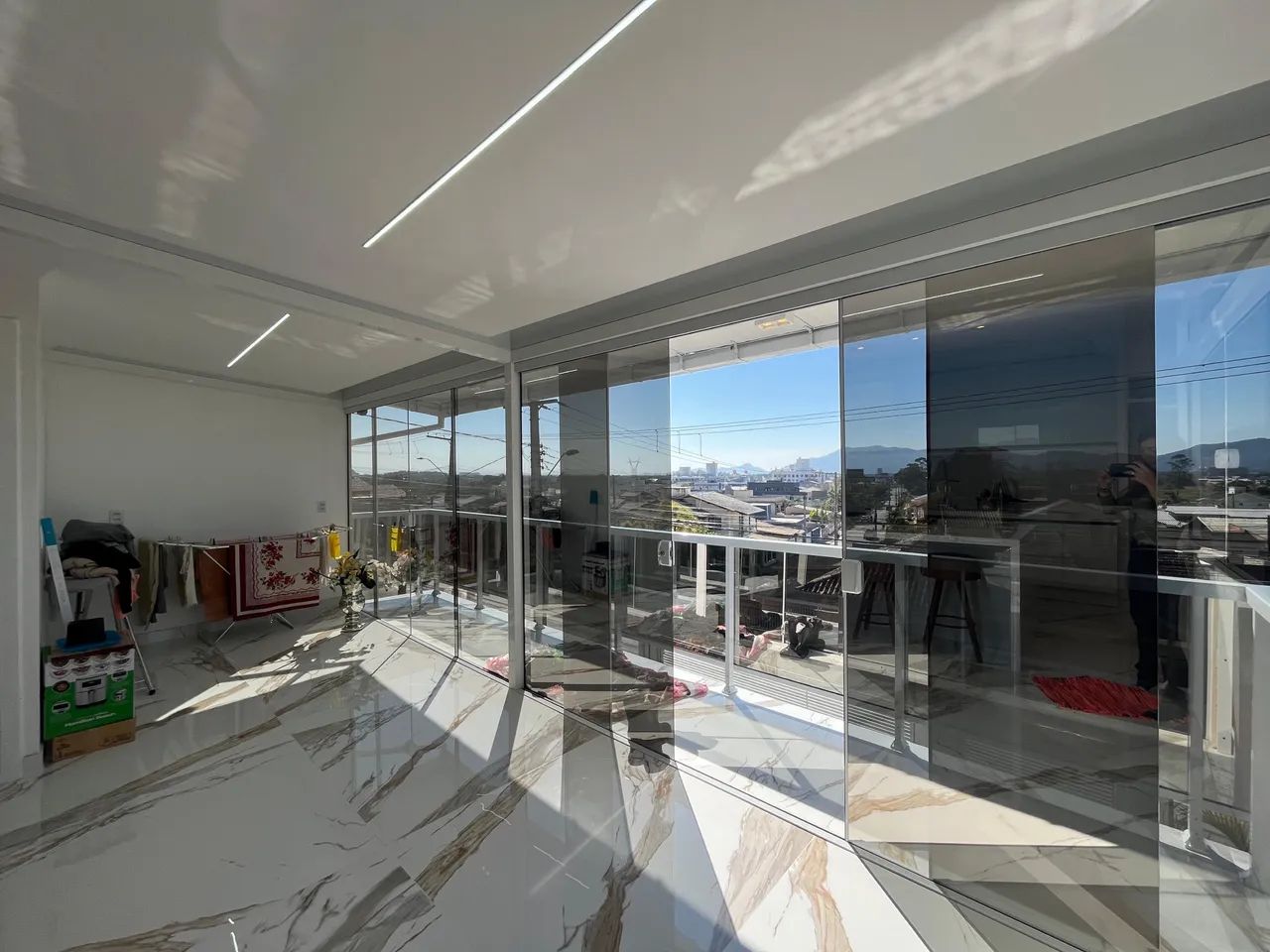 Casa com no piso superior + cinco quitinetes no piso inferior (todas alugadas) - Foto 2