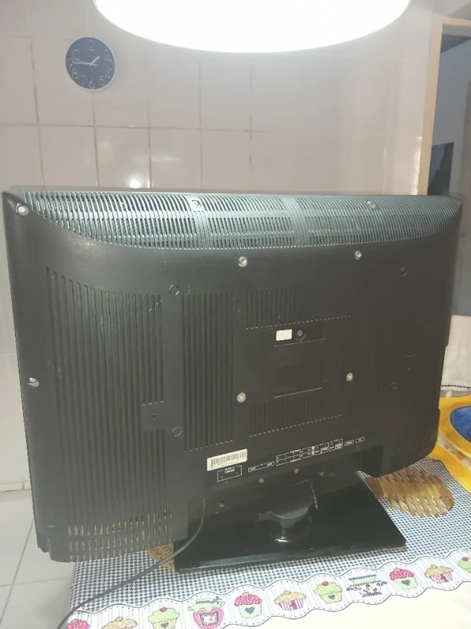 Vendo TV semp 32 nao é smart - Foto 3