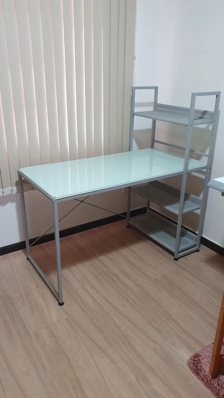 Escrivaninha de Aço com Estante