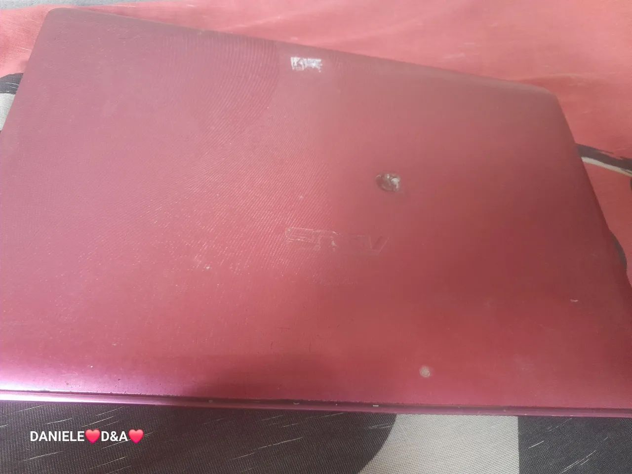 Computador Asus na cor rosa pink