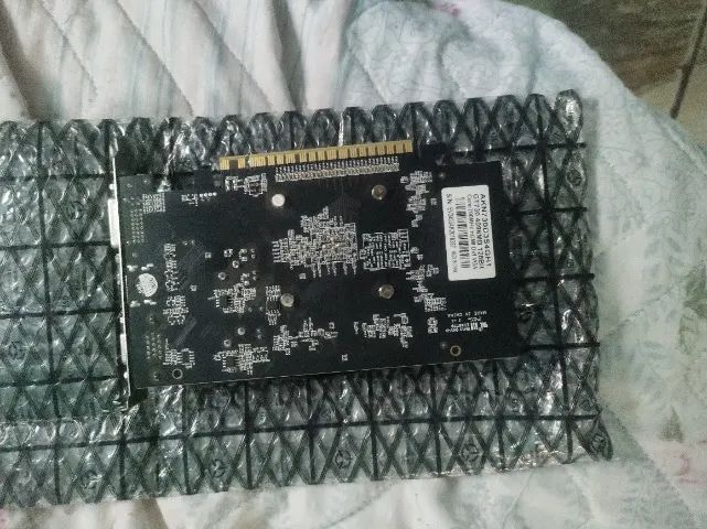 GT 730 4GB - Foto 2