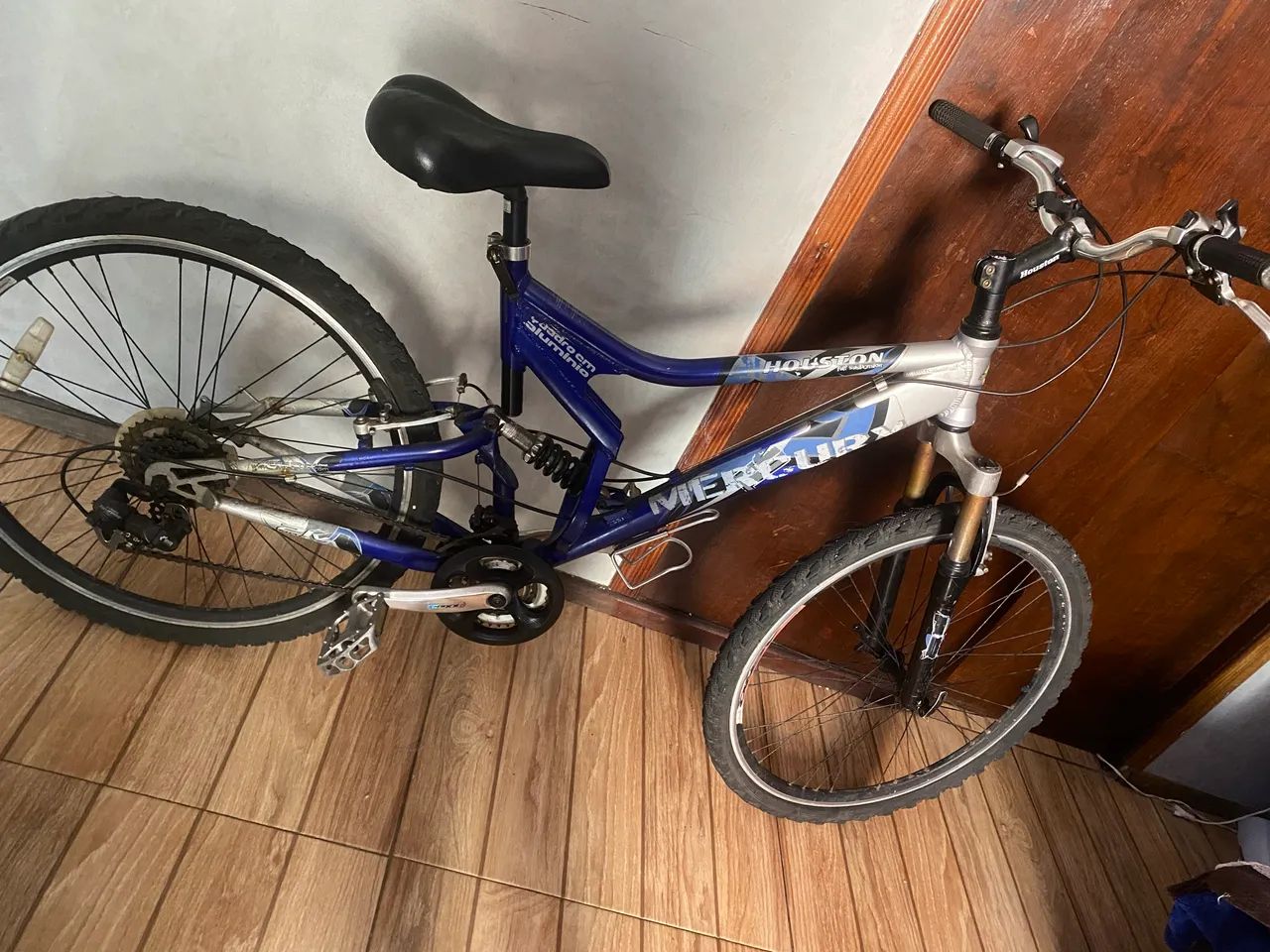 Bicicleta aro 26 c full suspension