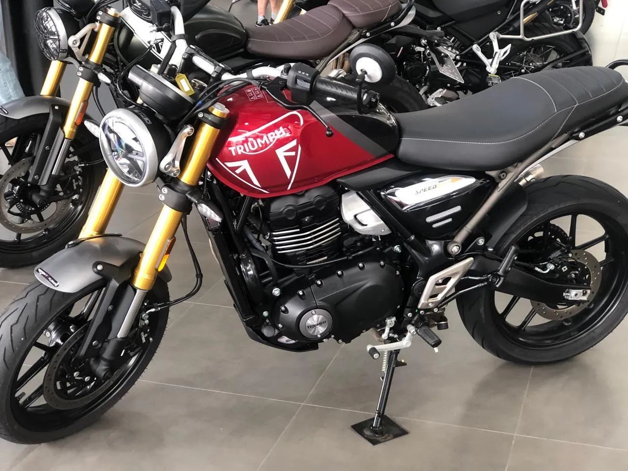 Triumph Speed 400 - Foto 2