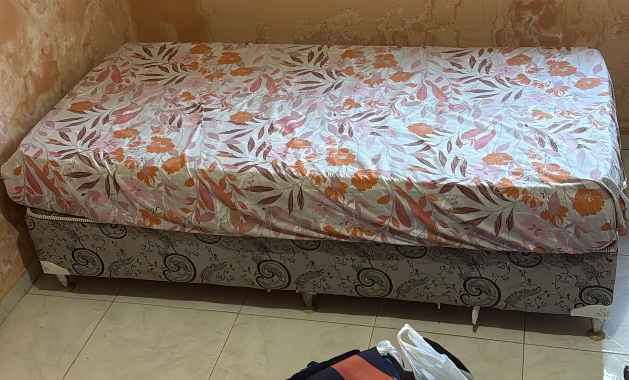 Guarda roupa e cama  - Foto 5