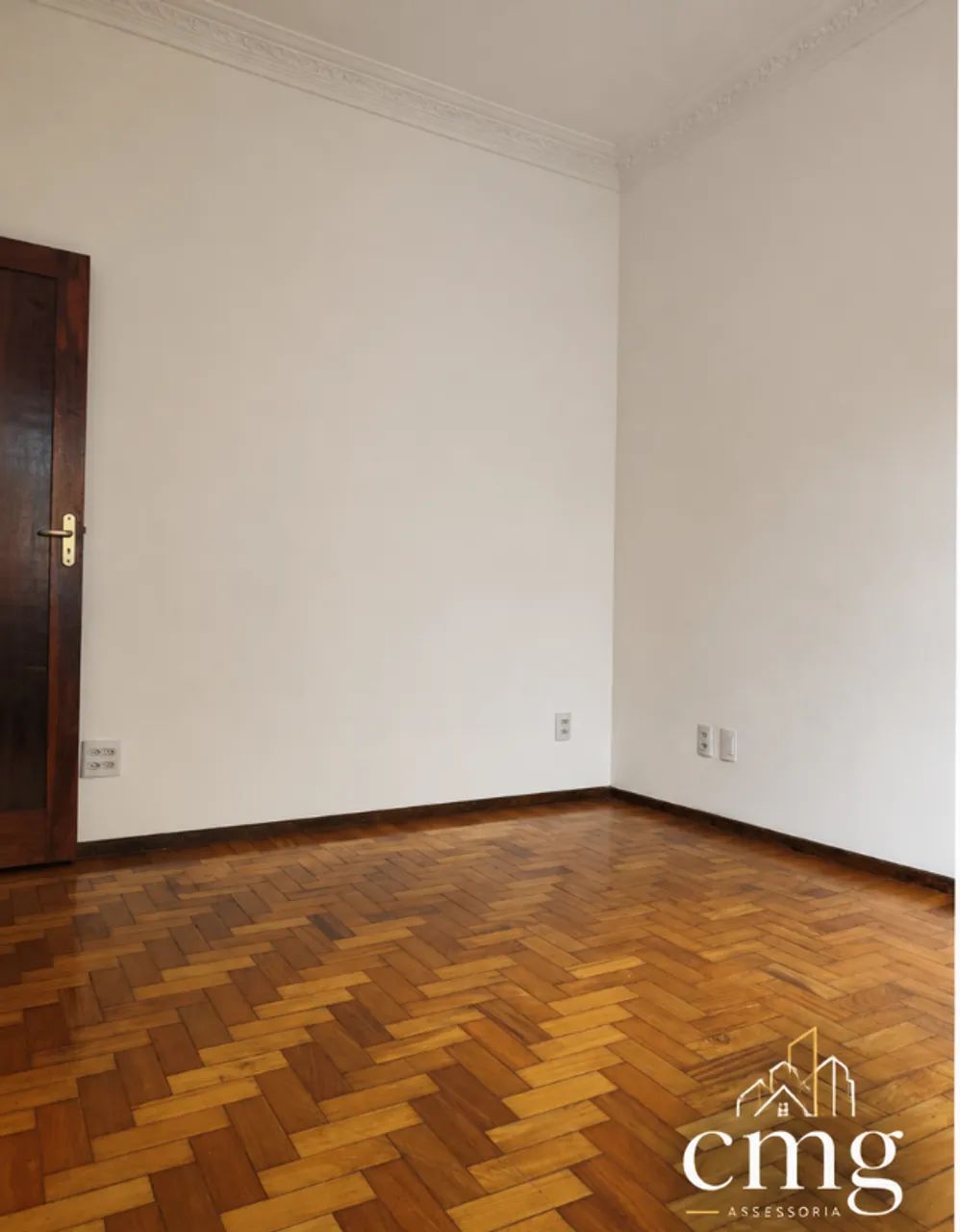 Maravilhoso!!! Salão 2 quartos varandão com dependência e área de serviço - Foto 5
