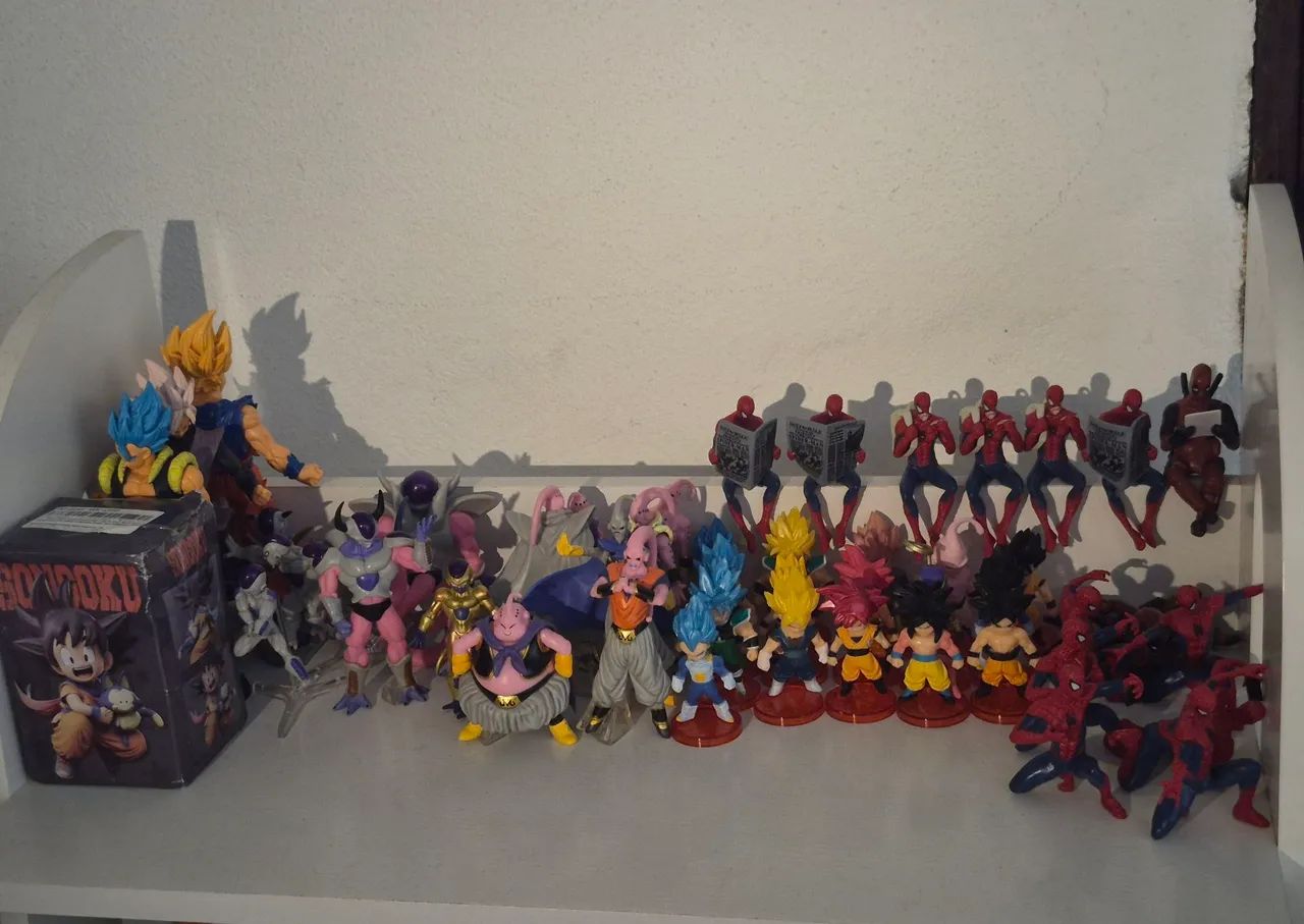 Vendo Action Figures Modelos Diversos