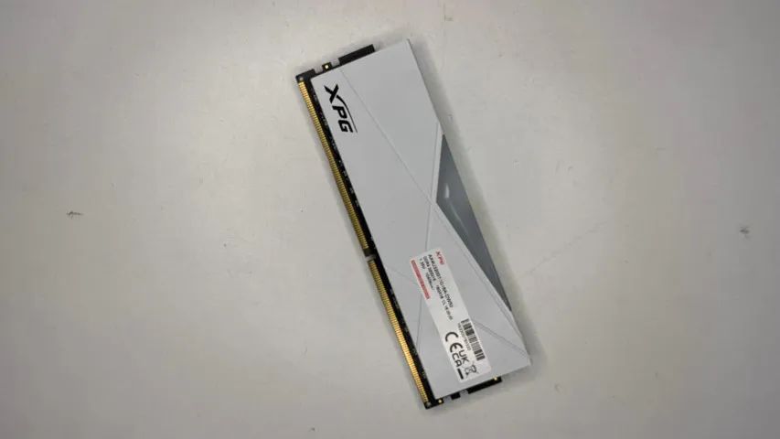 1X16GB XPG BRANCA RGB 3200MHZ - Foto 2