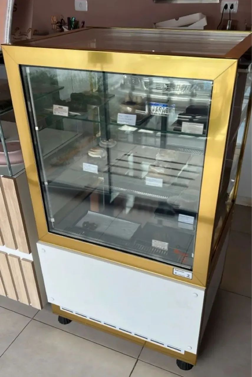 Vitrine refrigerada Omega 0,7 metros dourada - Foto 4