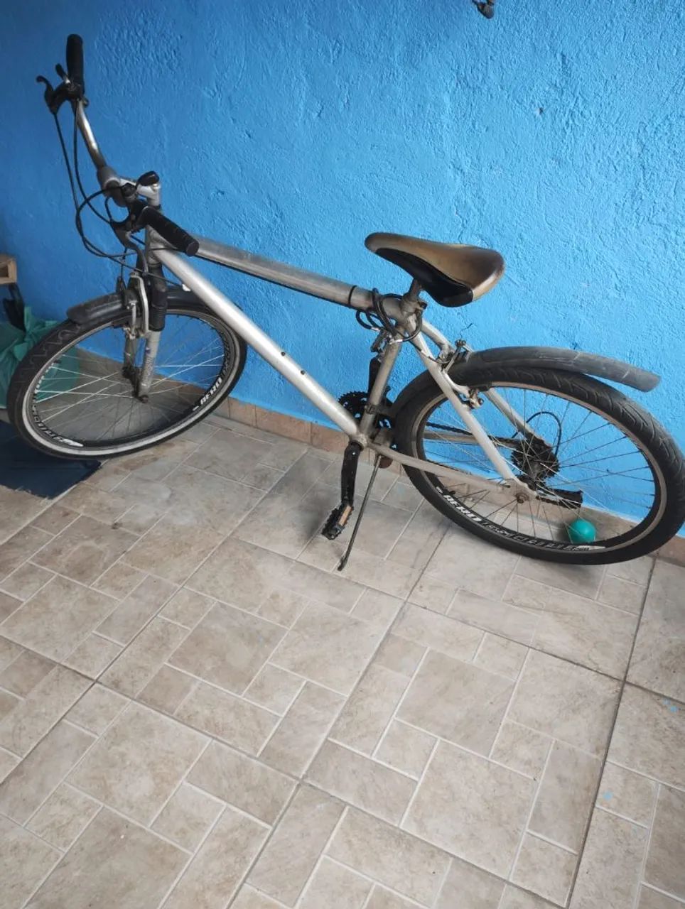 ? Bicicleta CALOI - 18 Marchas - Excelente Funcionamento