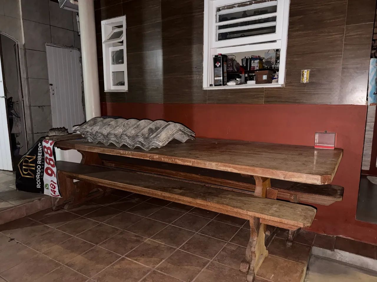 mesa de madeira para sítio