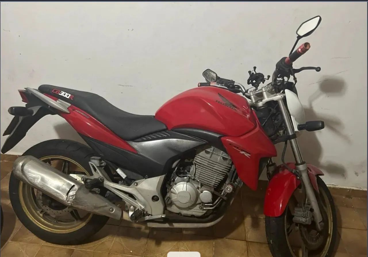 CB 300 - Foto 2