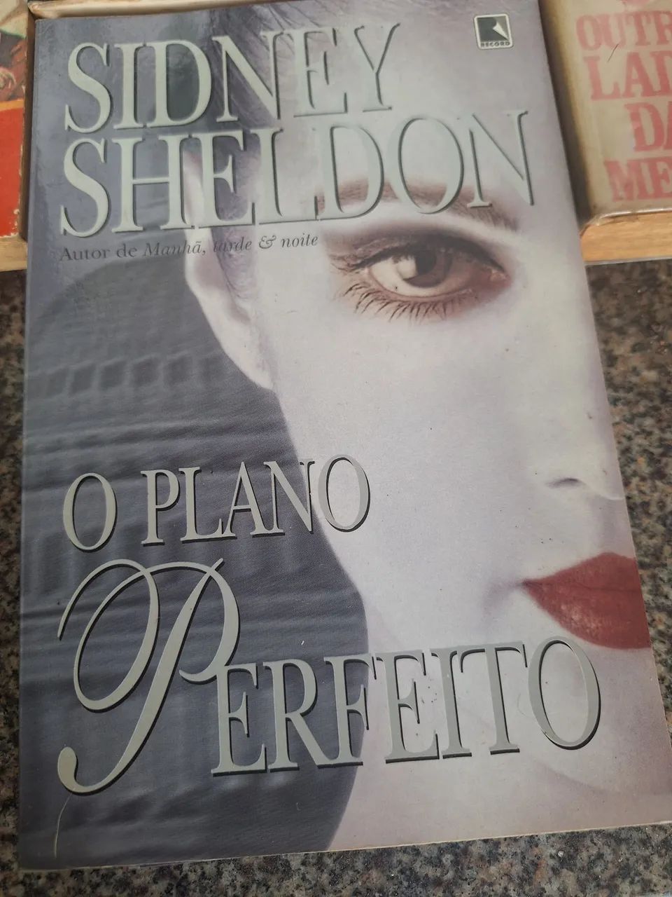 Livros de Sidney Sheldon  - Foto 3