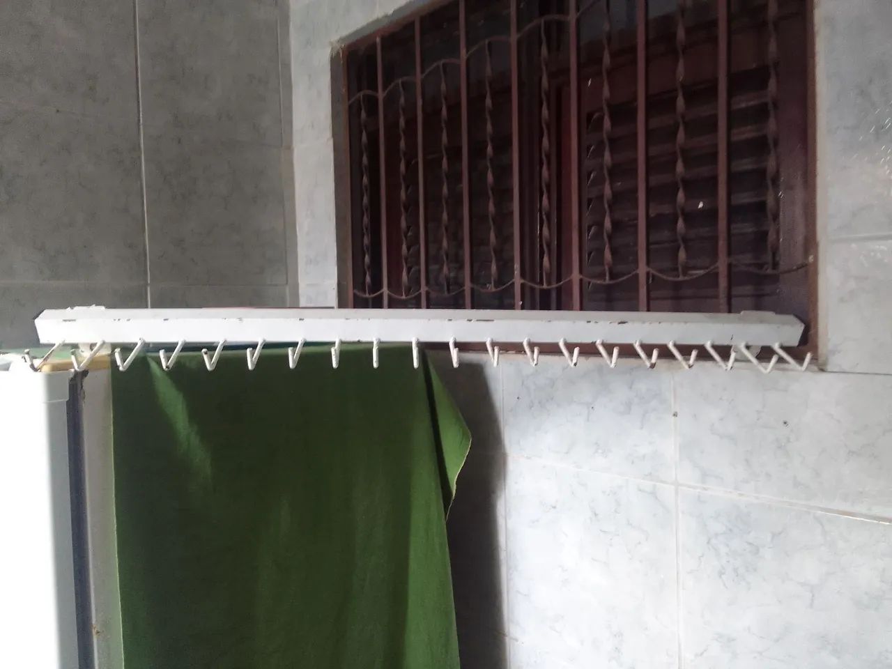 Suporte de parede com  20 ganchos multiuso - Foto 5