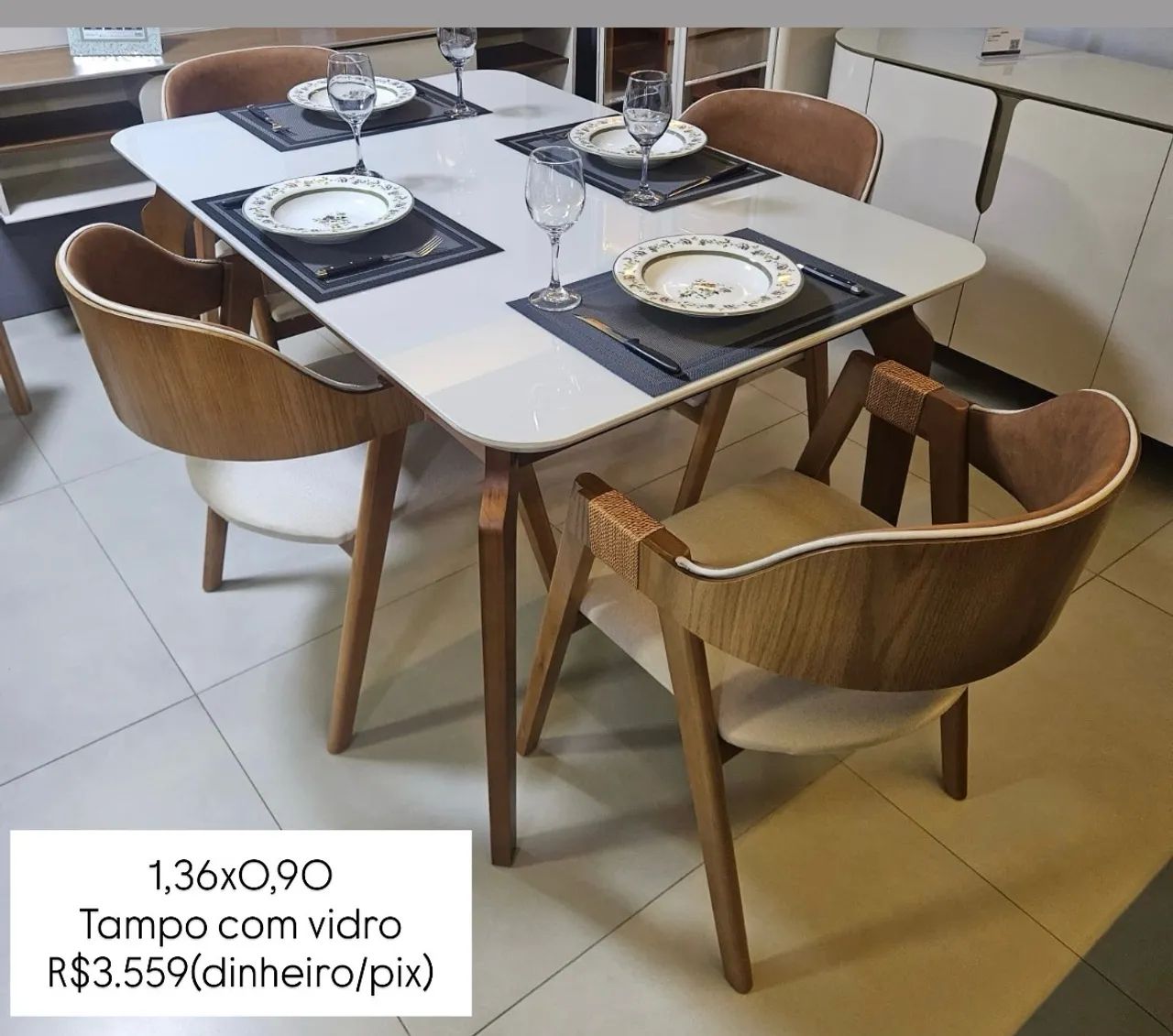 Mesa de Jantar com 4Cadeiras T2882