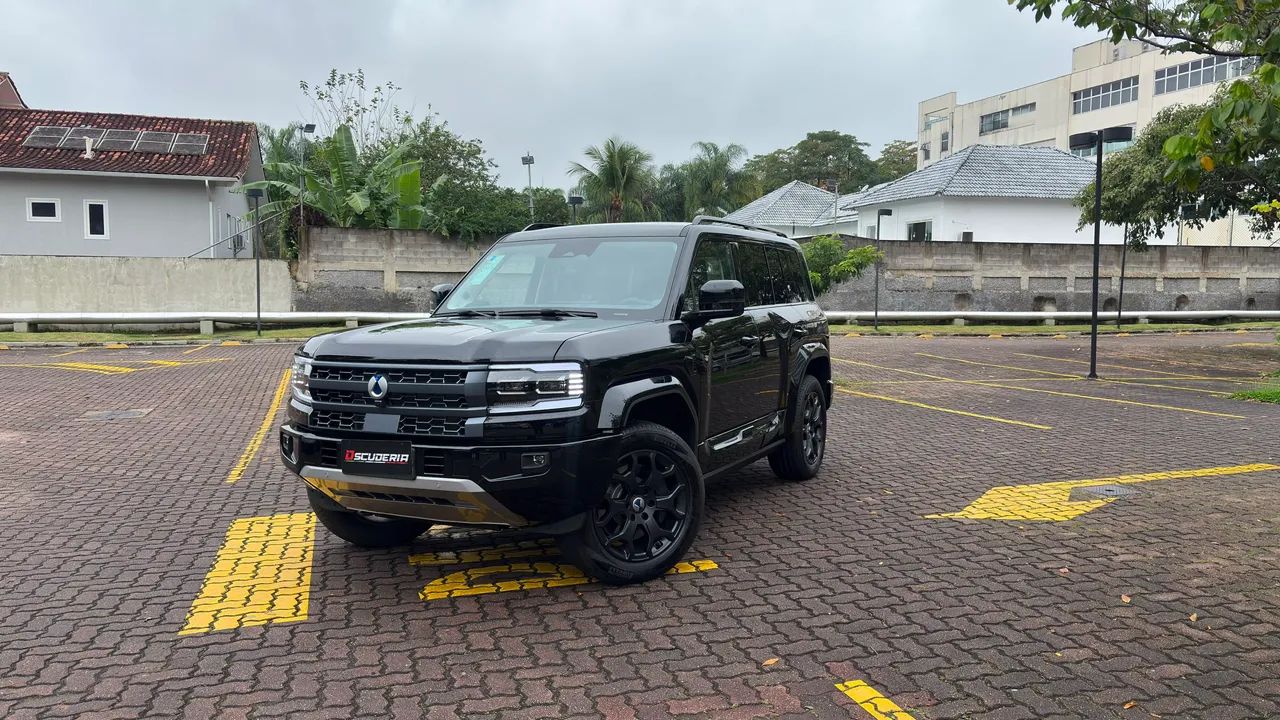 Denza B5 4WD, foto 3 de 14
