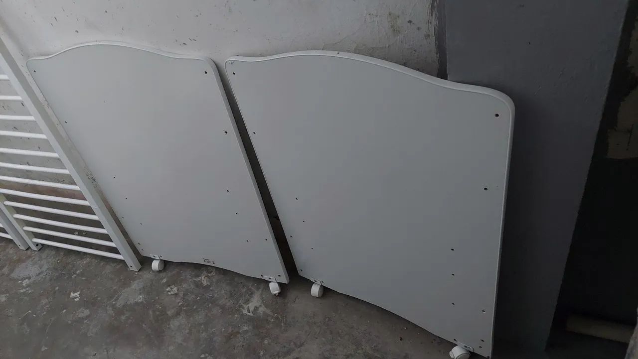 Berço com colchão