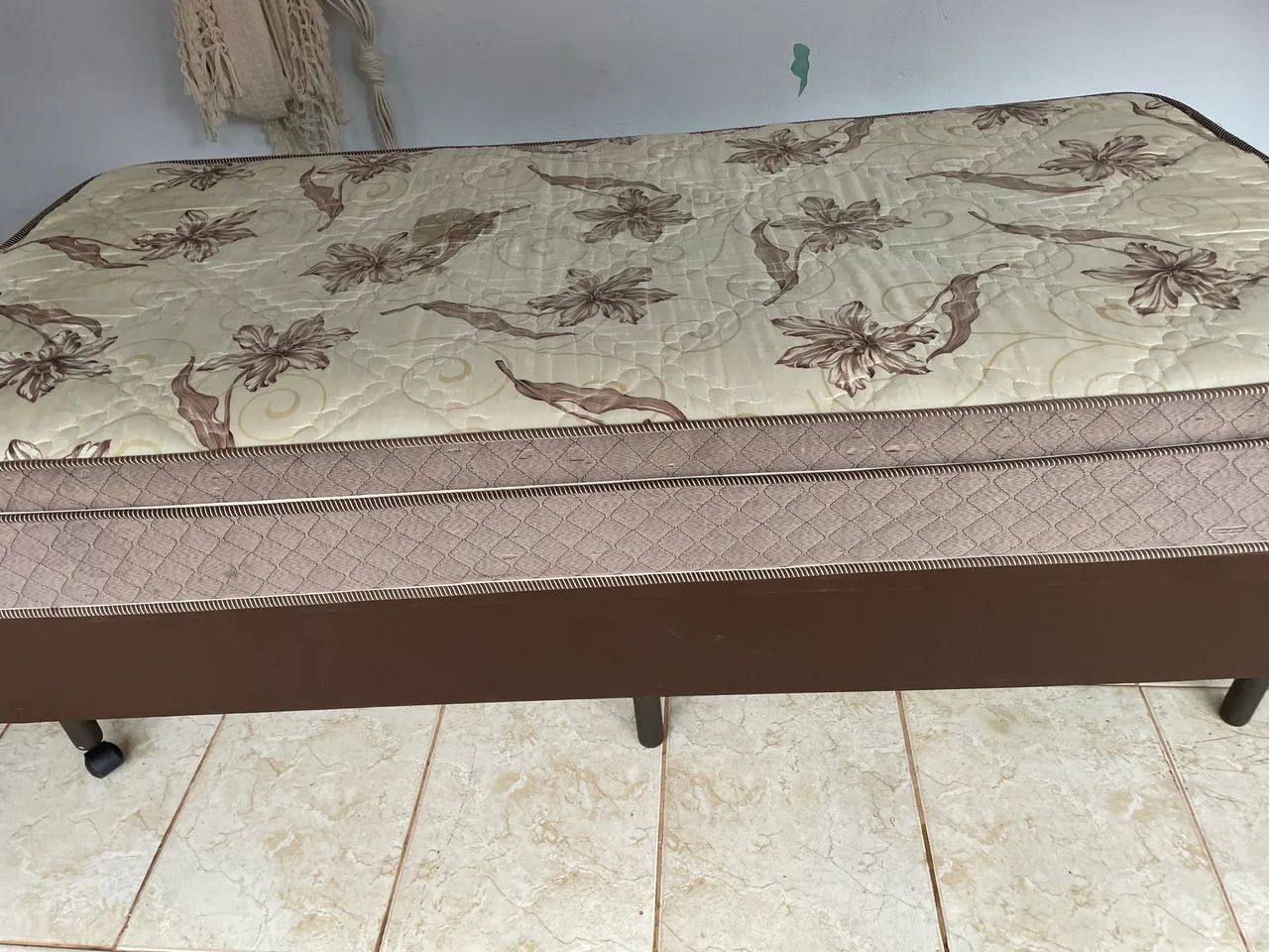 Cama box e colchão 