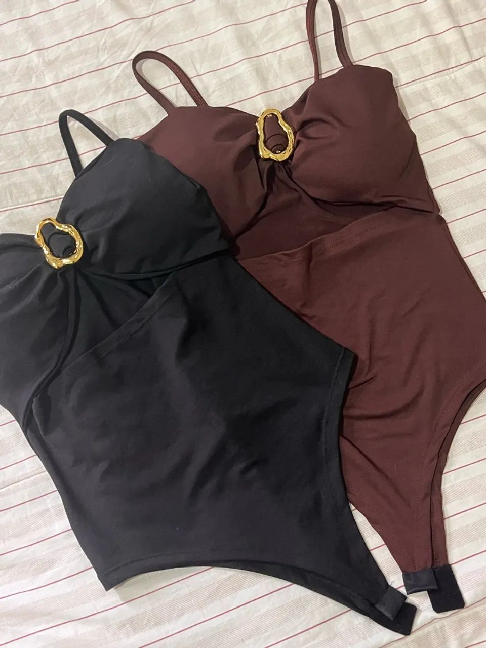Body Feminino com Argola Dourada - Preto e Marrom