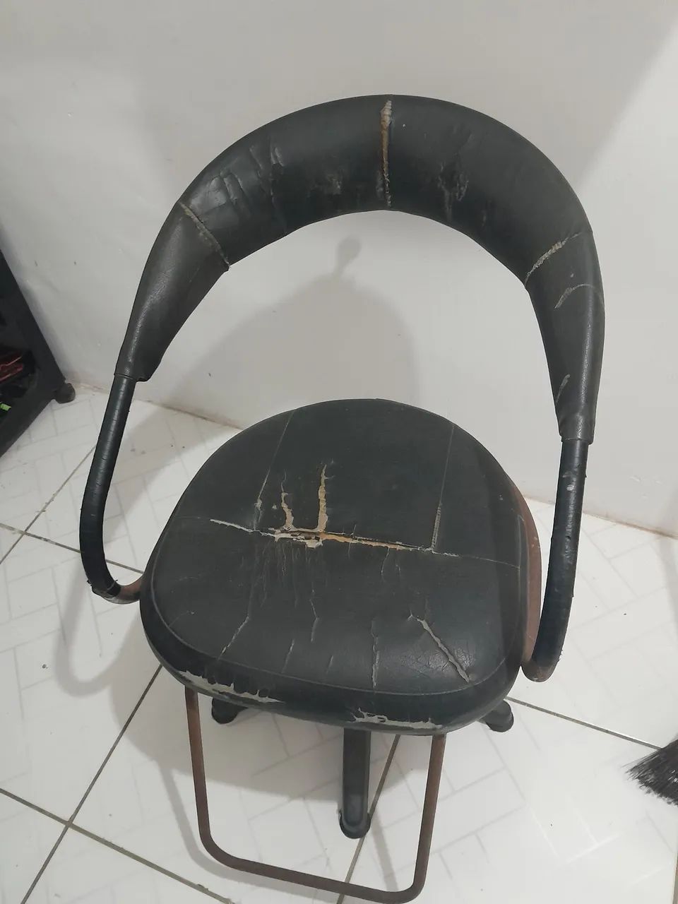 Cadeira de cabeleireiro usada