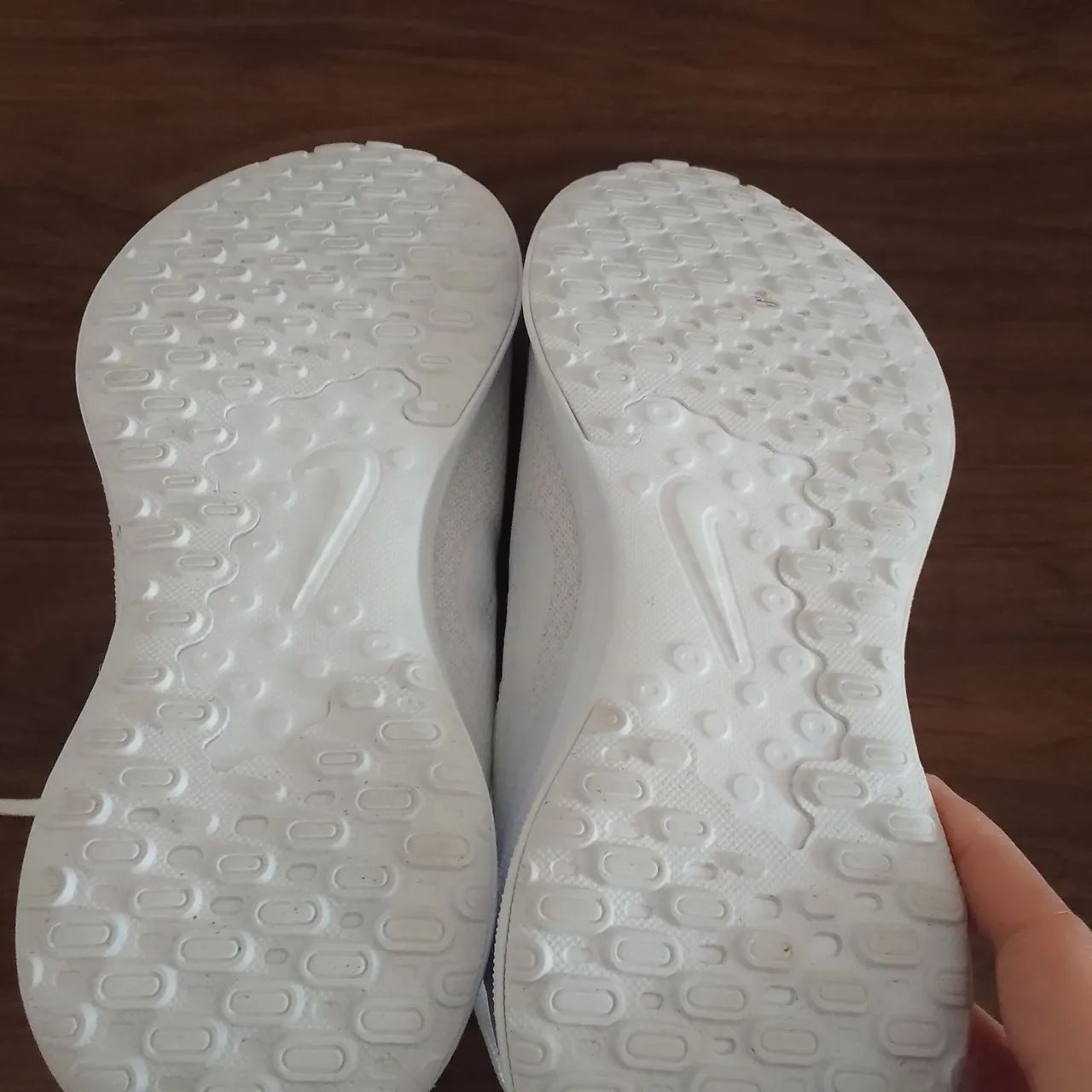 VENDO TÊNIS NIKE NOVO  - Foto 5