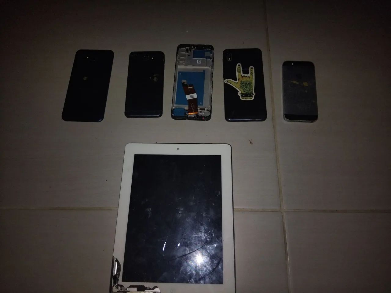 Lote sucata celulares+Ipad pra peças - Foto 2