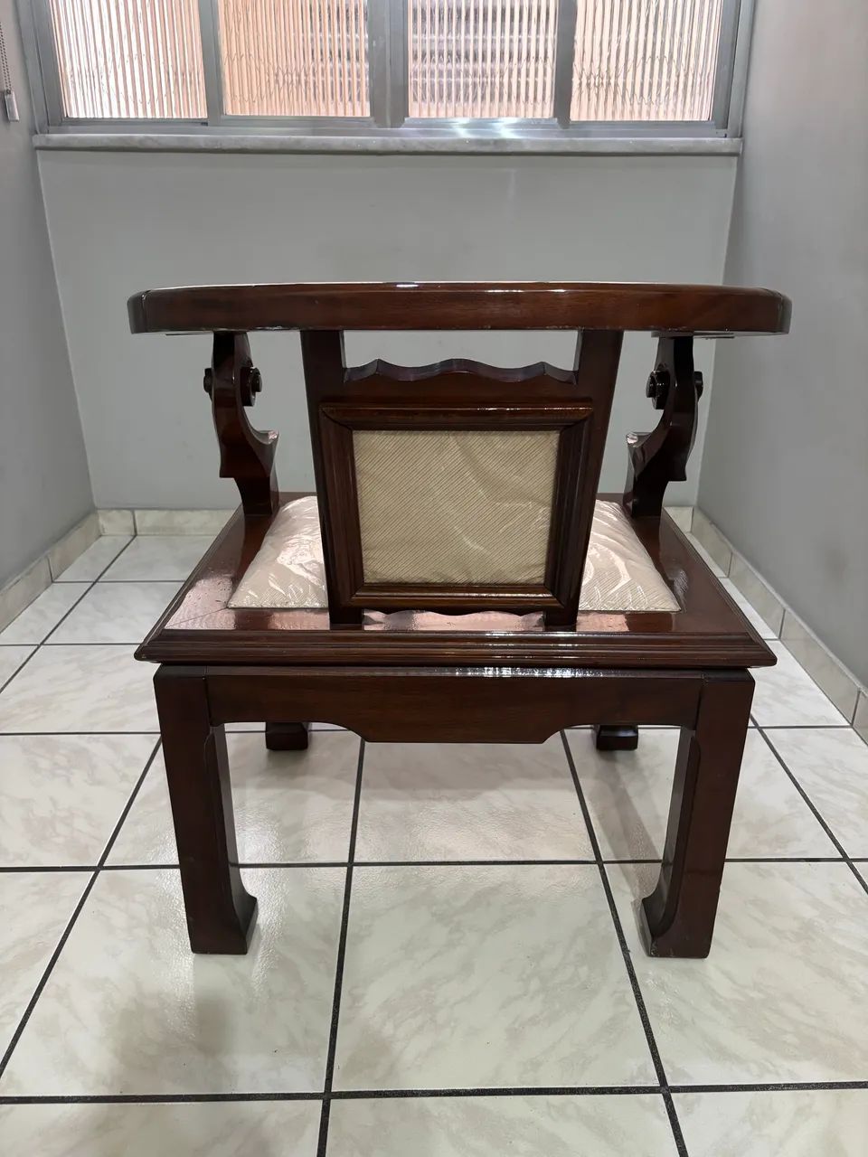 Cadeira de mogno maciça  - Foto 3