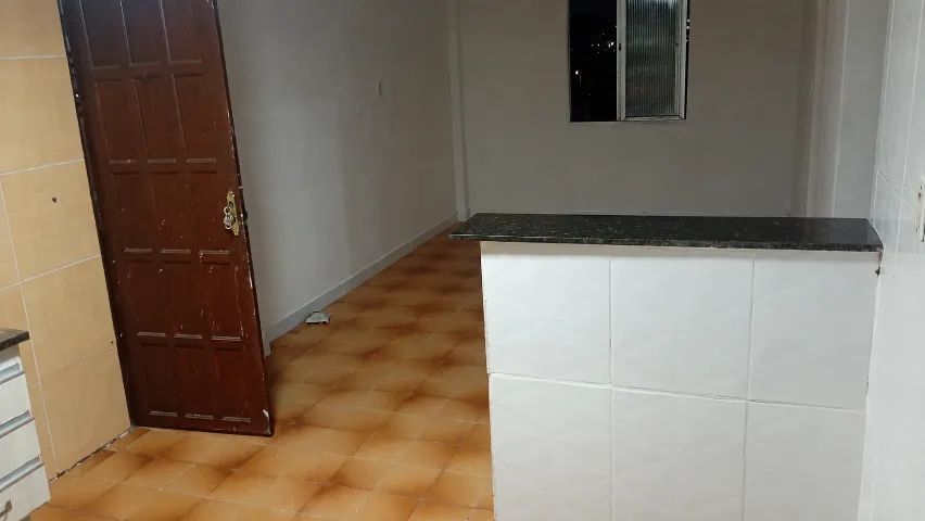 Apartamento 4º andar 2/4 + área de serviço - Foto 2