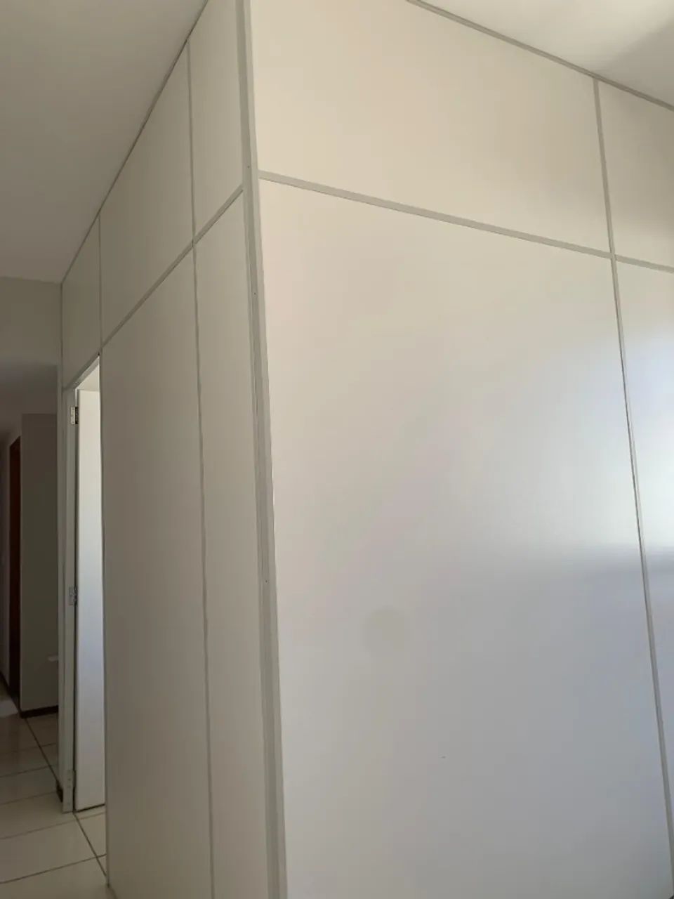 Divisória modular de madeira 