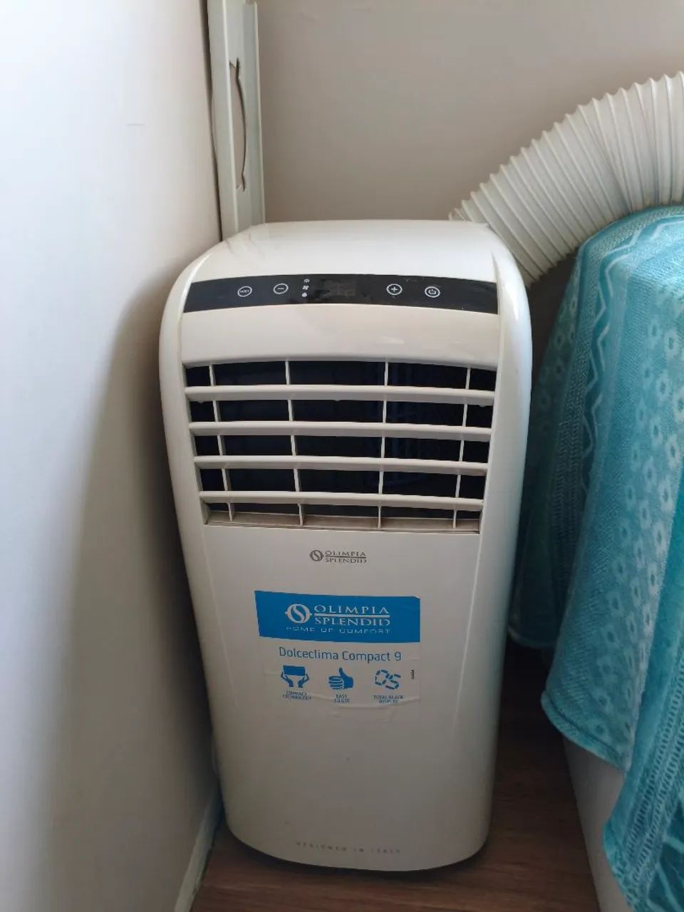 Ar condicionado portátil Olímpia Splendid Dolceclima Compact 9 110V 9000 btus