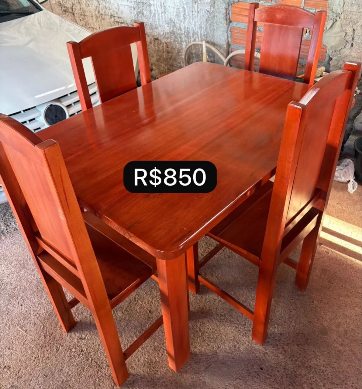 Mesa de 4 cadeiras nova 