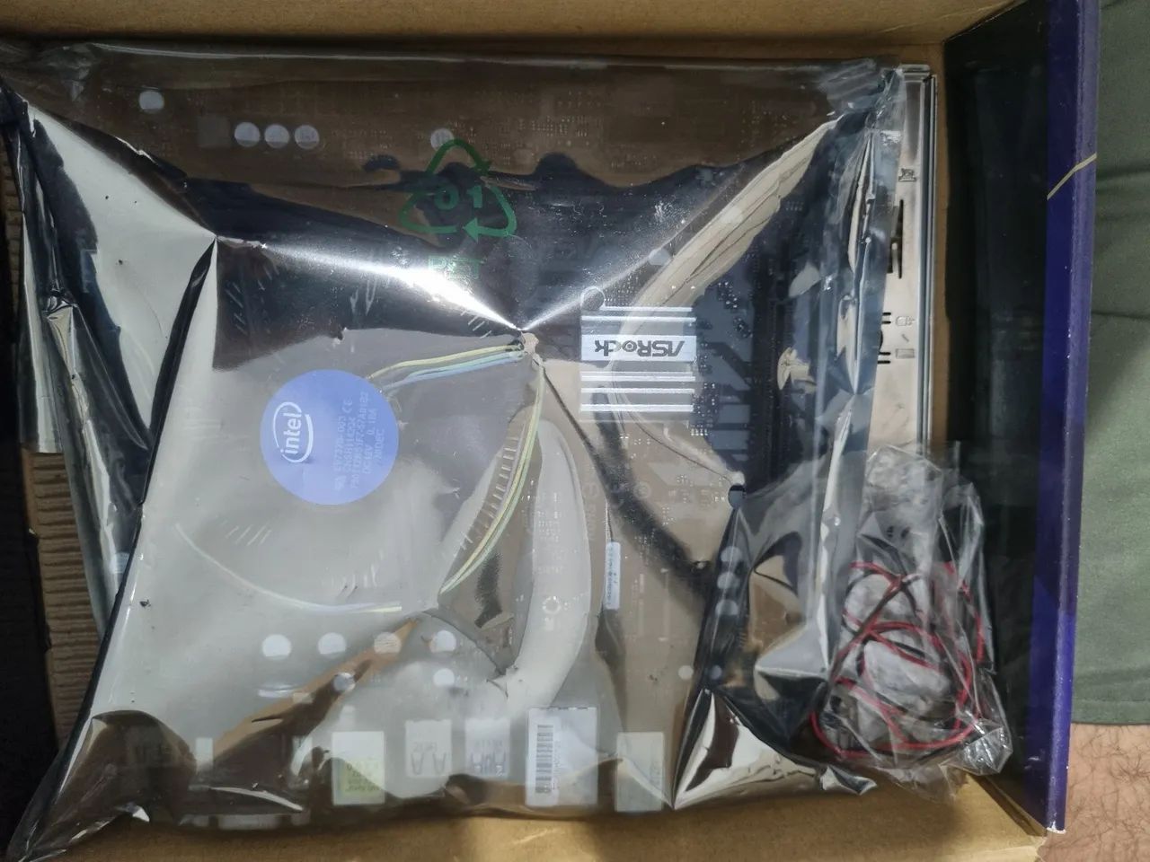 Kit upgrade Intel, I3 10100f e placa mãe H510M-HVS R2.0 - Foto 2