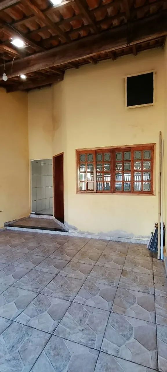 Vendo ou troco casa por chácara  - Foto 2