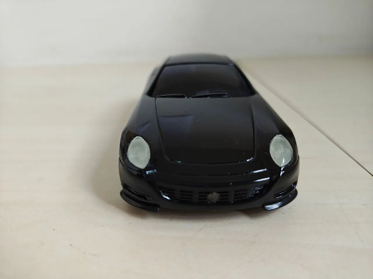 Miniatura Ferrari 612 Scaglietti - Preto 1:38 - Exclusiva