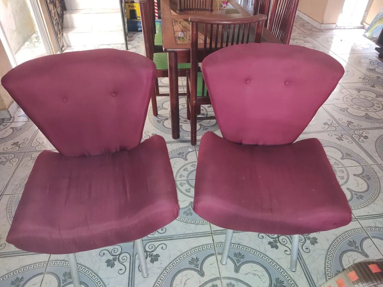 2 poltronas princesa cor vinho para sala ou quarto  - Foto 3