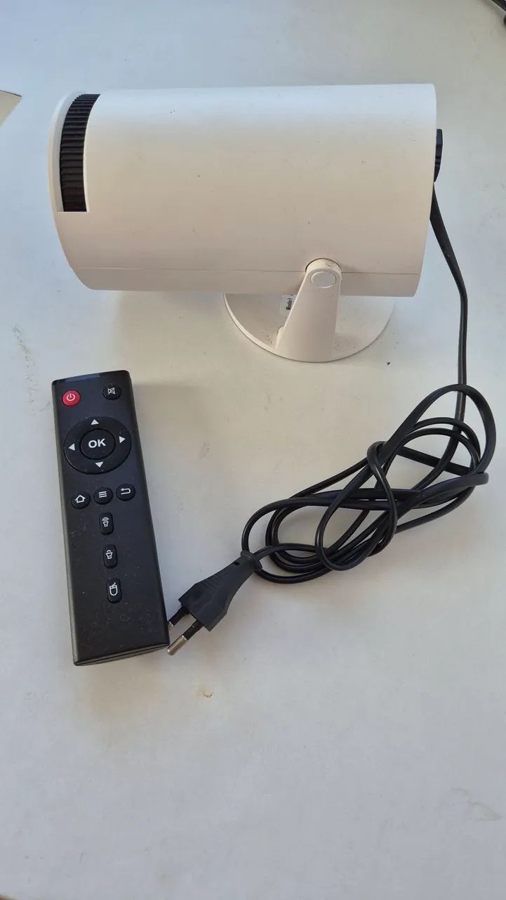 Projetor com controle - Foto 2