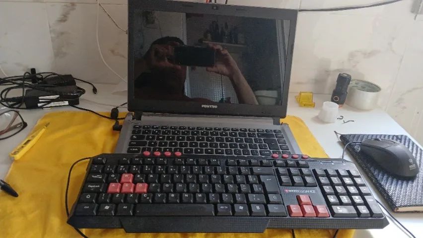 Notebook Funcional - caixa comprometida - Valor R$300 - Foto 4