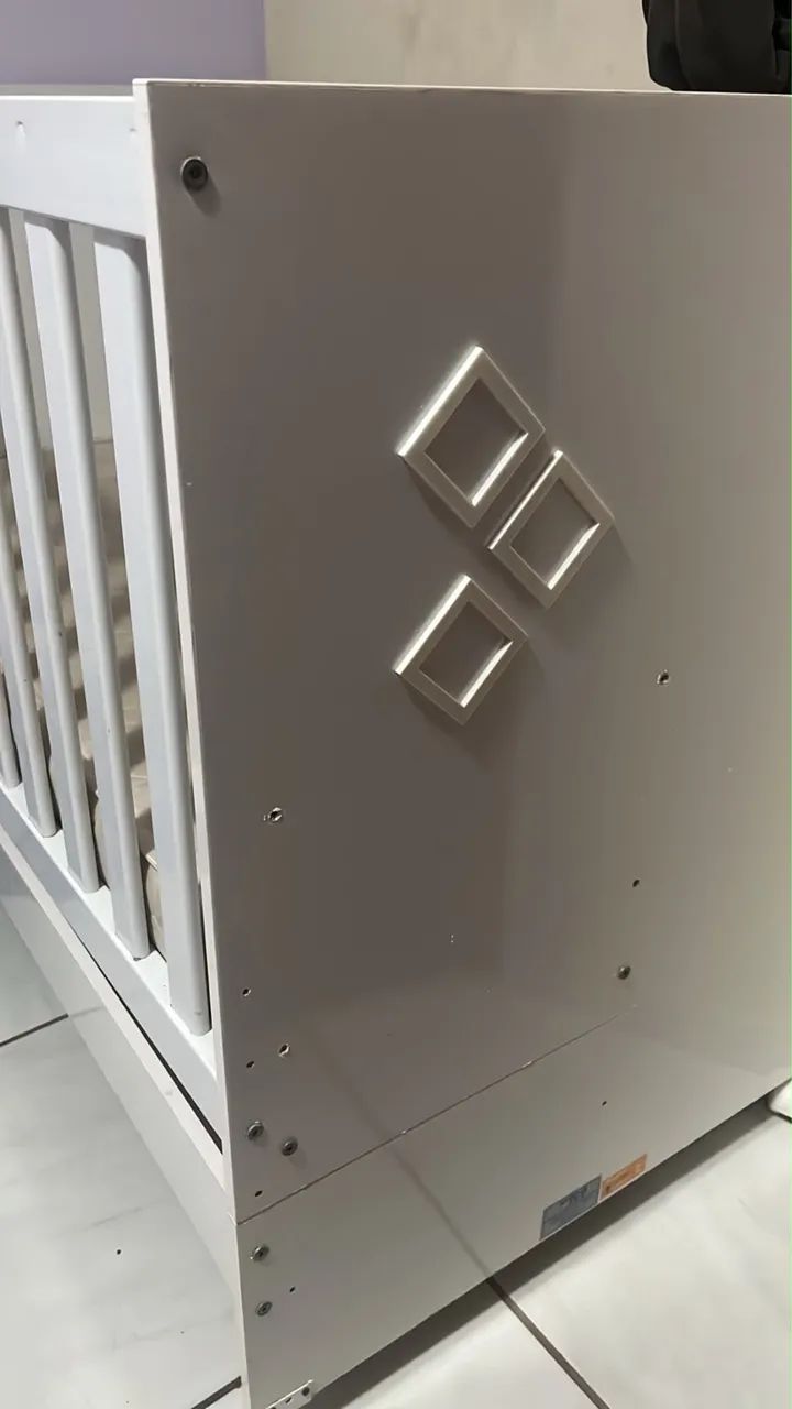 Berço que vira cama com colchão. - Foto 4