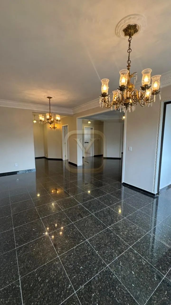Apartamento à venda no Edifício Florença, 220 m² - Praça Popular em Cuiabá - MT, 03 vagas 
