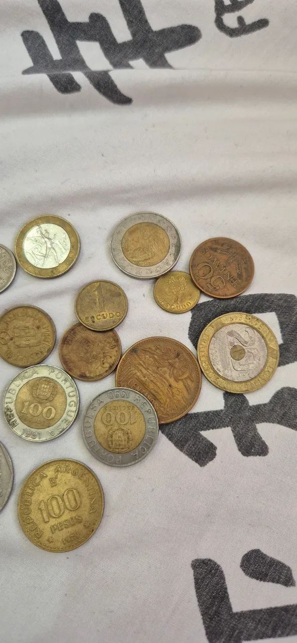 Lote de moedas diversas antigas  - Foto 2