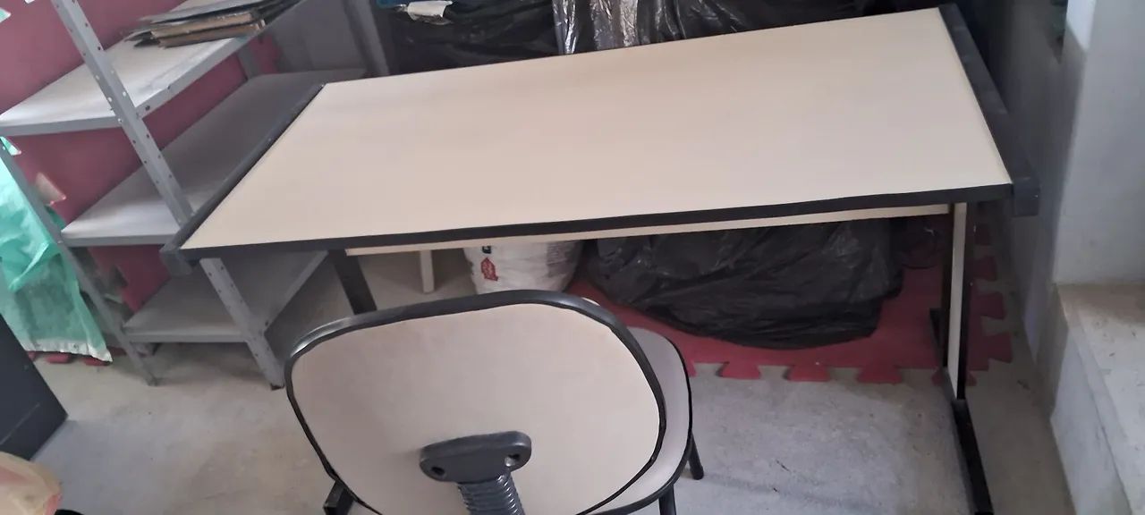 Mesa e duas cadeiras  - Foto 4