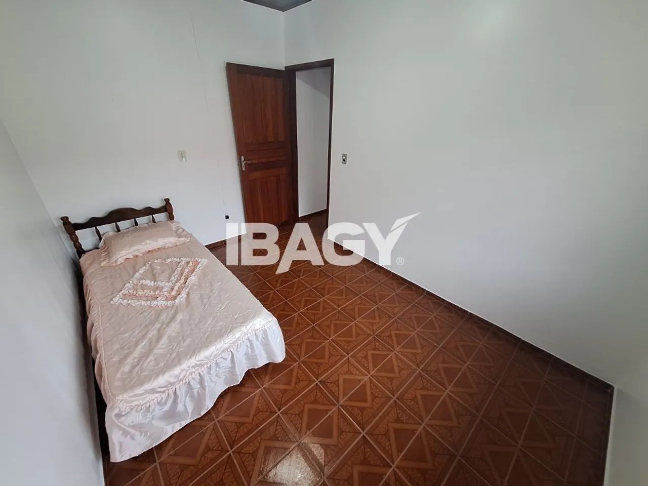 Excelente Casa 4 dormitório(s) em Rio Caveiras - Biguaçu - Foto 3
