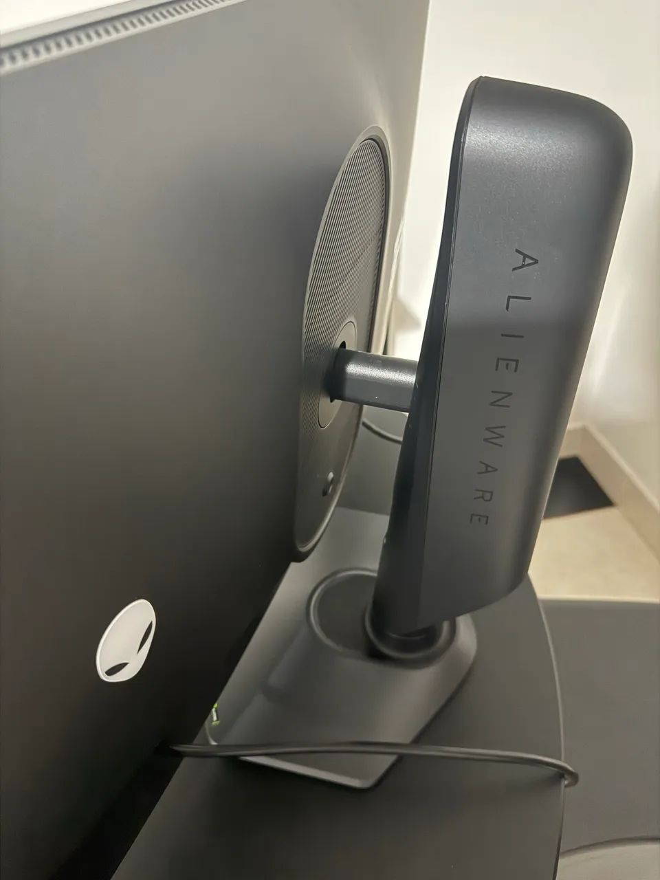 Monitor Alienware AW2724DM 27 polegadas - Foto 4